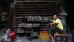 Kedelai Meroket, Perajin Tahu Mogok Produksi