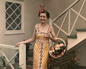 Wow, Gaun dari Kulit Jeruk Bali Ini Dibuat Tahun 1939