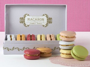 Cantiknya Kotak Cincin Bentuk Macaron!