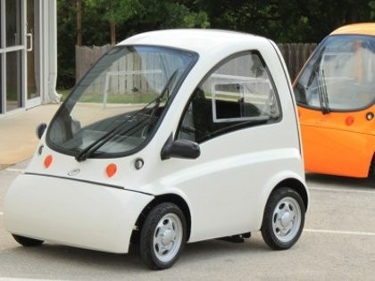 Mobil Listrik untuk Pengguna Kursi Roda