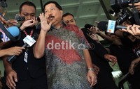 Jhonny memenuhi panggilan KPK. Ramses/detikcom