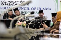 Pernyataan MUI tersebut diucapkan di depan pimpinan organisasi keislaman seperti HTI.