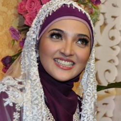 Ashanty: Kalau Duet Sama Anang, Bajunya Langsung Terkenal