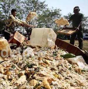 Keberatan dengan Aksi Sweeping Tempe? Lapor Polisi!