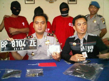 Desertir Polisi Ditangkap di Batam karena Curi 2 Mobil