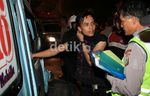 Angkot Tabrak Trotoar di Perempatan Condet