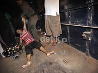 Para PMKS tersebut akan didata untuk ditempatkan di panti sosial. Razia ini sempat mendapat perlawanan dari para gelandangan.