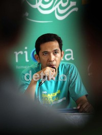 Ini merupakan tahun kedua Ramadan Jazz Festival diselengarakan. Beberapa musisi papan atas turut meramaikan di antaranya Dwiki Dharmawan, Endah and Resha, Barry Likumahuwa, Idang Rasjidi dan masih banyak lagi.