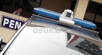 Kamera perekam ini ditanam untuk ikut membantu kerja polisi. Gambar direkam di komputer yang ada di kendaraan tersebut.