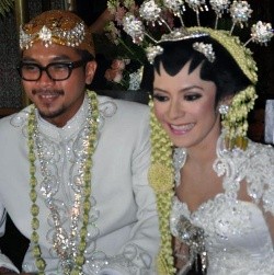 Hamil Dua Bulan, Enno Lerian Keguguran