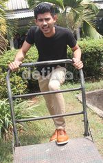 Gaya Casual Dion Idol