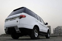 Di bagian belakang ada knalpot berlapis krom. (dok Big Daddy Custom).