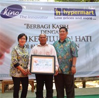 PT KINOCARE ERA KOSMETINDO & HYPERMART Bantu Pendidikan 1.000 Anak Yatim Piatu Se-Indonesia