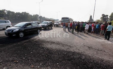 Penjelasan Polisi Soal Pemblokiran Tol Jatibening