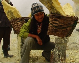 Di Balik Kabut Ijen