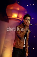 Bertabur Bintang di Konser Lampion 100% Ikhlas