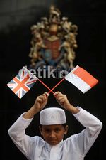 Santri Sambut Pembukaan Olimpiade London