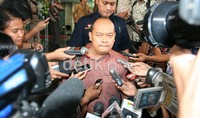 Syamsul Huda pengacaranya Fahd Arafiq  memberikan keterangan pers. Ramses/detikcom.