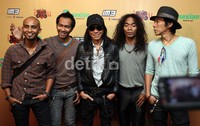 Kelima personil Slank hadir dalam acara peluncuran handphone Nexian terbarunya di Blitzmegaplex Grand Indonesia Jakarta, Kamis (26/7).