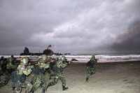 Serangan waktu fajar tersebut merupakan rangkaian kegiatan terakhir dari keseluruhan tahapan kursus komando yang telah berlangsung selama tujuh bulan. (Pen Kopassus).