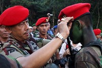 Komandan Jenderal Komando Pasukan Khusus Mayjen TNI Agus Sutomo hadir untuk dalam penutupan kursus komando angkatan 92 gelombang 1 TA 2012. (Pen Kopassus).