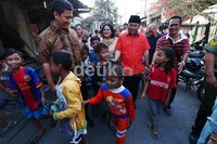 Nachrowi tiba di lokasi kebakaran di Gang Burung, Pinangsia, Taman Sari, Jakarta Barat.