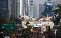 Panjang jalan layang non tol ini 3,8 kilometer.