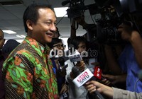 Soemarmo memberiakan keterangan pers seusai sidang. Ramses/detikcom.