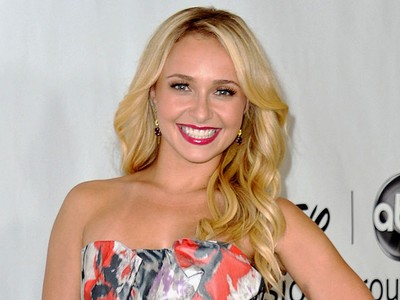 Senyuman Sumringah Hayden Panettiere