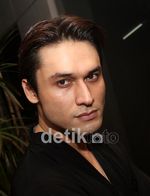 Indra Brugman Tampak Pucat