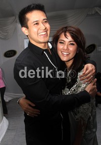 Olla dan Aufar pamer kemesraan. Mun/detikHOT.