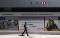 HSBC mengeluarkan dana besar untuk membiayai kasus hukum di Meksiko dan AS serta memberi konpensasi kerugian kepada nasabah. (REUTERS/Edgard Garrido)