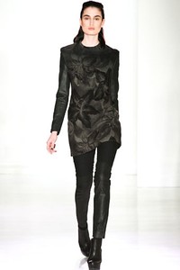 Jeremy Laing, Fall/Winter 2012. ork Fashion Week 2012. [dok. Jeremy Laing]