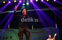 Gigi menyanyikan sejumlah lagu dalam peluncuran album religi bertajuk Aku dan Aku itu.