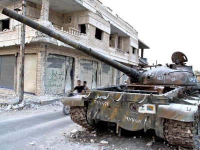 Tank-tank Baja Pemerintah Suriah Berserakan