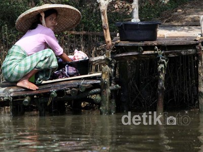 Mengintip Kehidupan Warga Muara Gembong