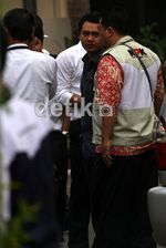 KPK Geledah Gedung Korlantas Polri