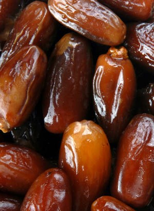 Nyam..Nyam Legit Enak Puding dan Salad Kurma!