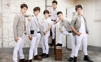 Masing-masing anggota yang juga aktif sebagai bintang iklan itu kerap menginformasikan jadwal manggung lewat akun Twitter pribadi atau @MotionBoyband.