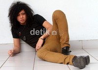 Yoda berpose di depan kamera. Gus Mun/detikHOT.