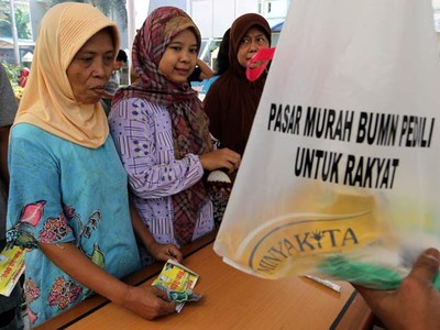 Ribuan Warga Padati Pasar Murah PLN