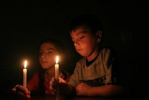 Tak Ada Listrik, Warga Gaza Jalani Ramadan dalam Kegelapan