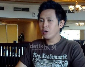 Salahi IMB, Gedung Eko Patrio Disatroni P2B