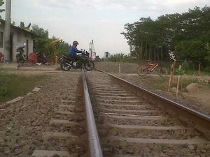 Seorang Pria di Semarang Disambar KA dari Jakarta