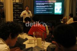 RIM Indonesia Luncurkan BlackBerry Terjangkau