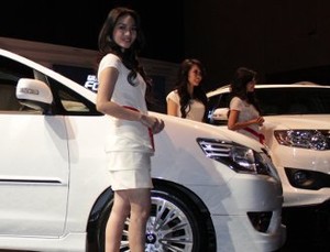 Penjualan Toyota Turun Tipis