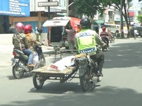 Apakah motor ini motor sitaan? Belum jelas. (Foto: Charles Manase Sirait/Sumut).