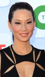 Seksinya Lucy Liu