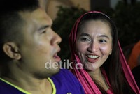 Indah menuturkan, dirinya dengan Saipul memang berteman sejak lama. Herianto Batubara/detikHOT.