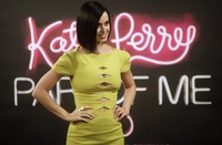 Mantan istri Russell Brand itu berpose saat menghadiri premiere Katy Perry: Part of Me di Rio de Janeiro, Senin (30/7/2012). Reuters/Ricardo Moraes.